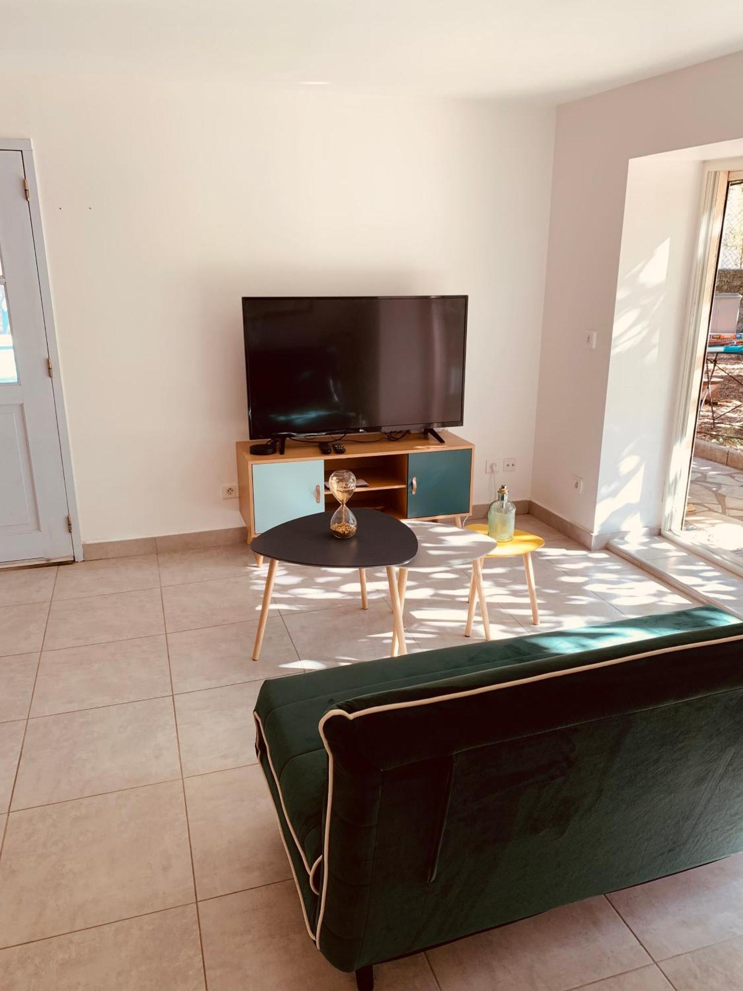 Appartement Independant Avec Jardin Et Acces Piscine Ним Экстерьер фото